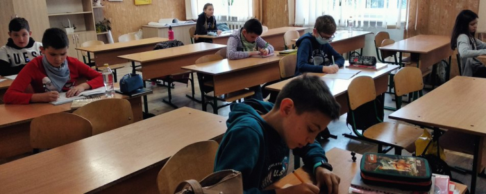 Вже не дистанційно: відновили навчання в ужгородських школах для учнів 5-11 класів
