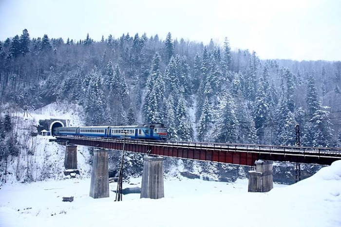 Взимку Укрзалізниця відновить мальовничий маршрут із Києва на Закарпаття
