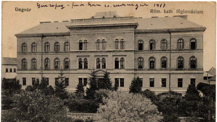 125 років виповнилося будівлі гімназії Другетів в Ужгороді