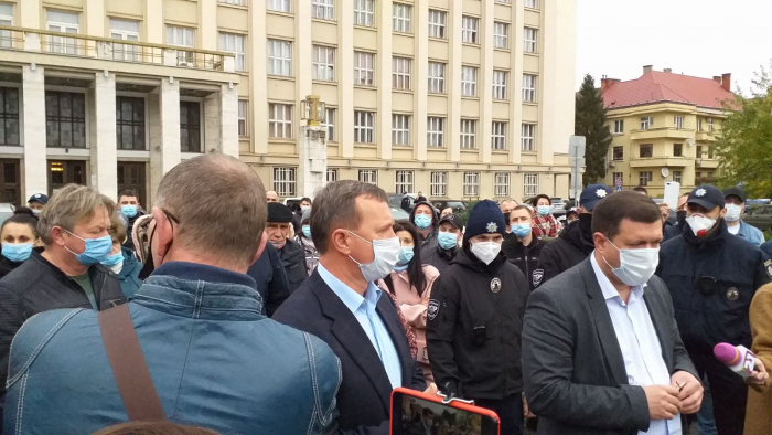 Богдан Андріїв звернувся до підприємців, які зібралися на площі Народній ВІДЕО