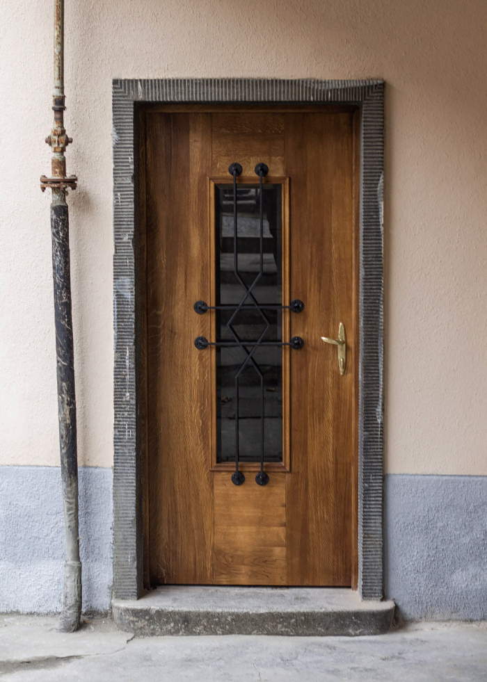В Ужгороді відновили історичні двері в будівлі колишньої єврейської школи