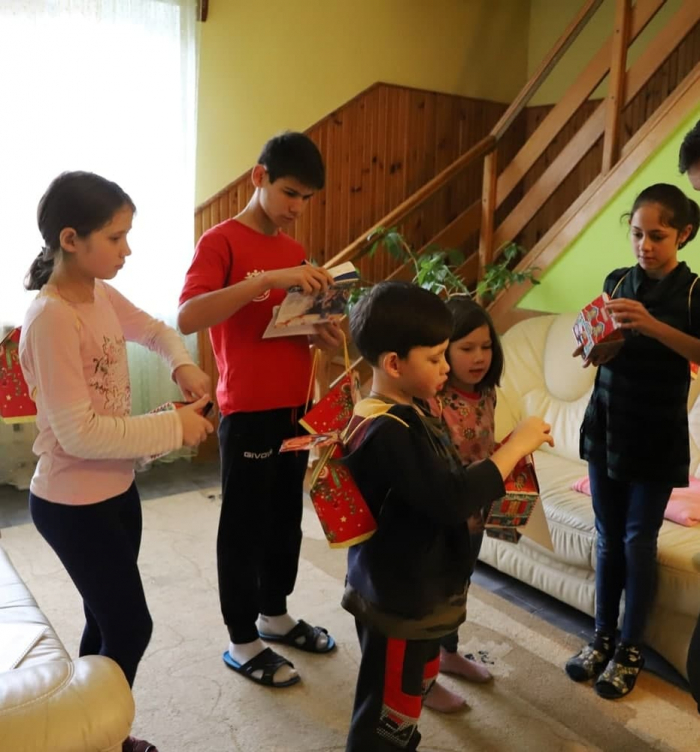 Вихованці дитячого будинку сімейного типу в Ужгороді отримали подарунки від Святого Миколая