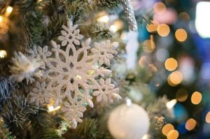 Новорічні свята у дитинстві: 20 історій відомих закарпатців
