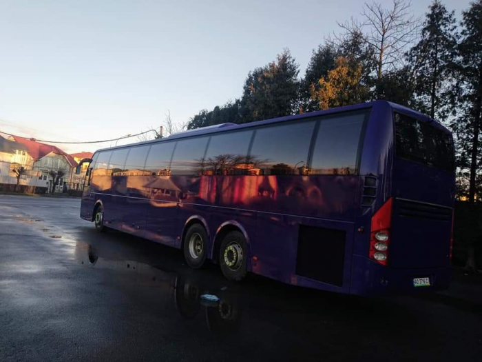 Закарпатському народному хору подарували автобус (ФОТО)