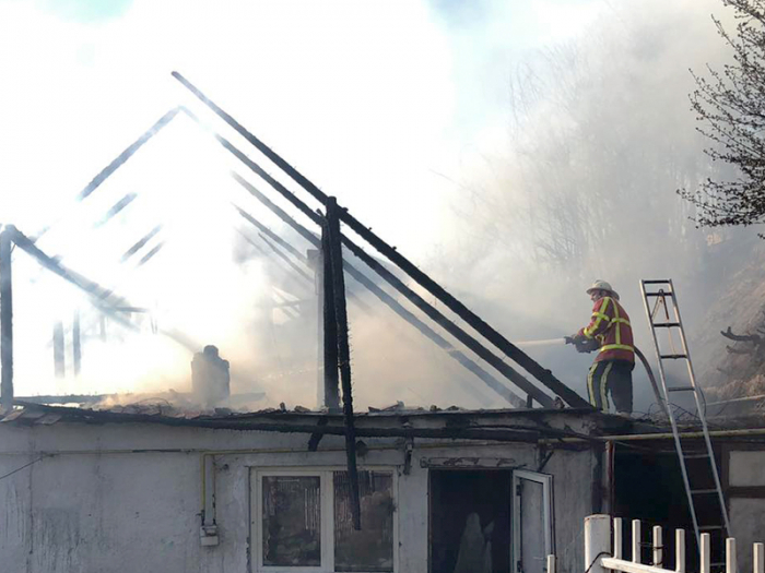 В Хусті спалахнули одразу два житлові будинки