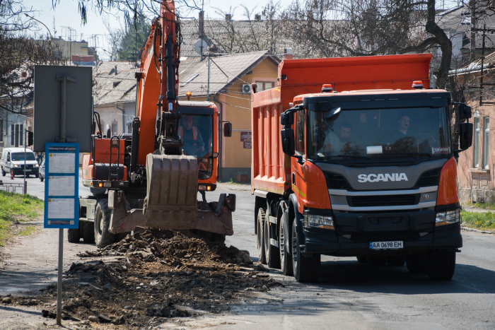 До уваги водіїв: в Ужгороді – капітальний ремонт вулиці Івана Анкудінова