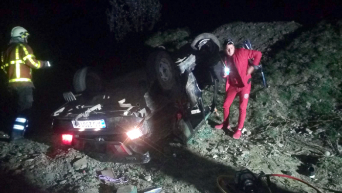 ДТП на Хустщині: рятувальники витягували заблокованого всередині машини потерпілого