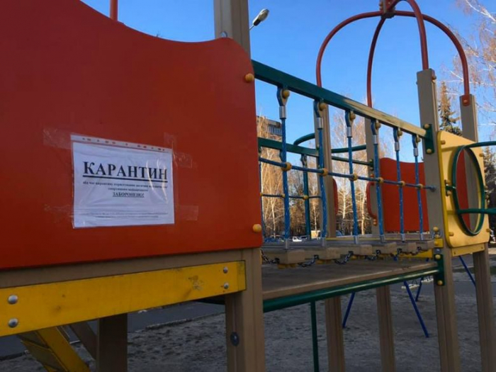 Два адмінпротоколи склали патрульні за відвідування дитячих майданчиків в Ужгороді