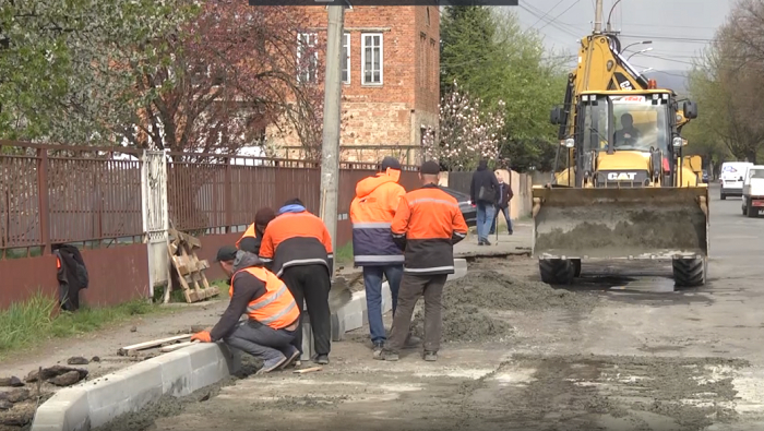 В Ужгороді триває капітальний ремонт Капушанської ФОТО, ВІДЕО