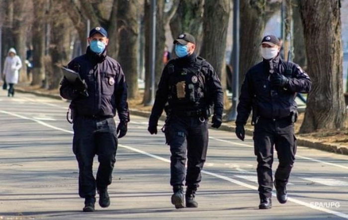 Кілька десятків протоколів склали ужгородські правоохоронці за порушення карантину