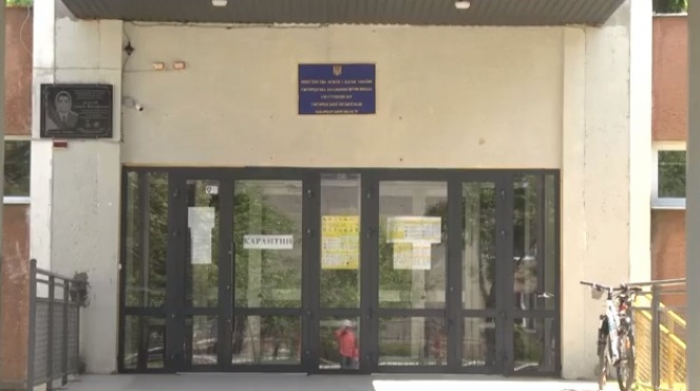 У одній із найбільших шкіл Ужгорода розпочали масштабну реконструкцію санвузлів