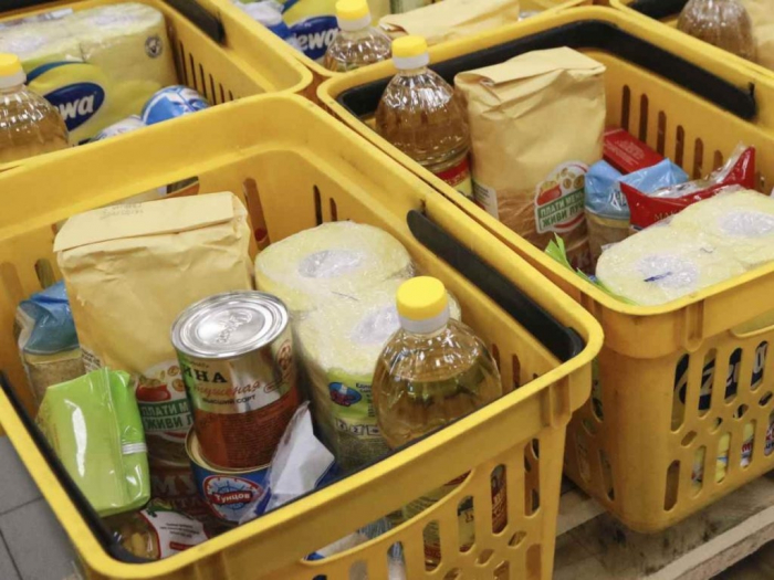 Ужгородські діти, які повернулися з інтернатів, отримали продуктові набори