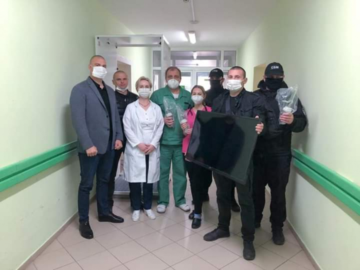 Ужгородський меценат з командою подарували кардіодиспансперу необхідне обладнання