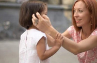 Дитина не вміла пити: історія родини, що удочерила ромську дівчинку із Закарпаття
