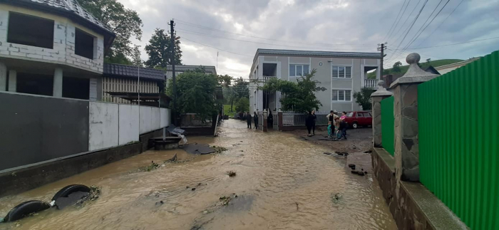 Літні дощі наробили біди на Закарпатті: постраждало с.Середнє Водяне на Рахівщині
