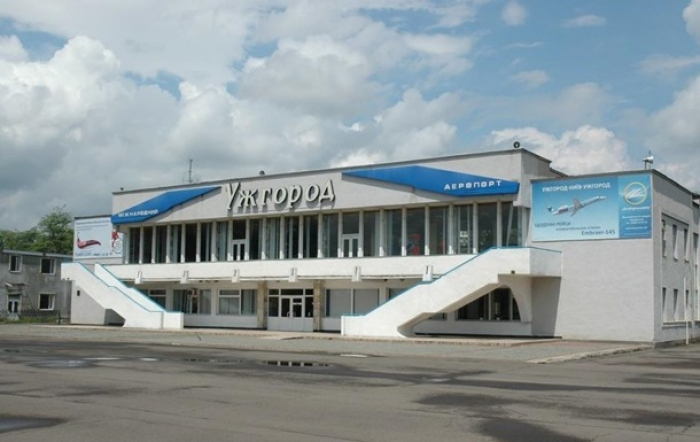 Для повноцінного відновлення роботи аеропорту "Ужгород" потрібно порядка 350 млн гривень, – Петров