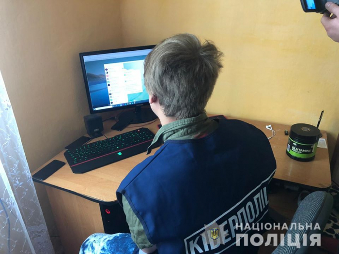 Закарпатська поліція викрила хакера на Виноградівщині