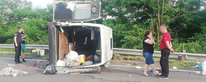 Аварія за участі мікроавтобуса: водій не мав ліцензії на перевезення пасажирів
