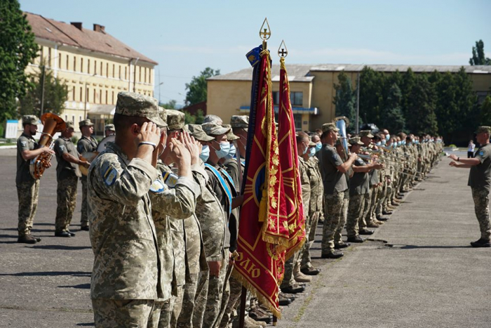 В Ужгороді урочисто зустріли бійців 128-ї окремої гірсько-штурмової Закарпатської бригади