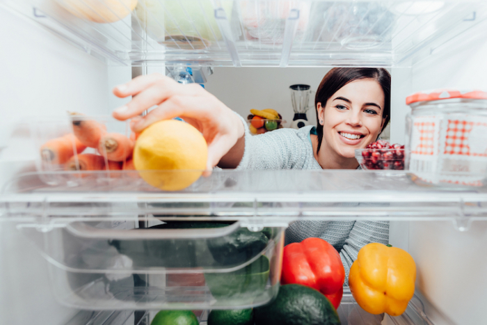 Як довго їжа може не псуватися у холодильнику. Гід по зберіганню продуктів
