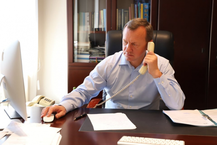 Міський голова Ужгорода Богдан Андріїв сьогодні спілкувався з містянами телефоном