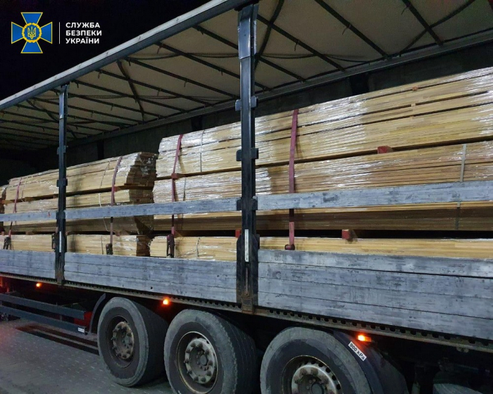 На Закарпатті СБУ блокувала контрабанду цінної деревини до ЄC