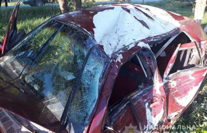Смертельна ДТП на Рахівщині: авто вилетів в кювет і зіткнулося з деревом
