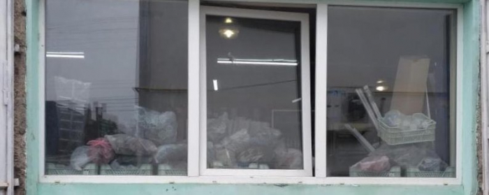 Ноутбук, гроші та акумулятор з вантажної техніки: на Тячівщині затримали крадіїв
