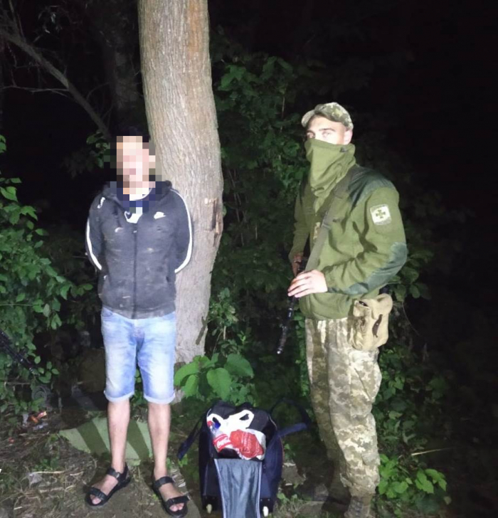 Закарпатські прикордонники затримали нелегала з Афганістану