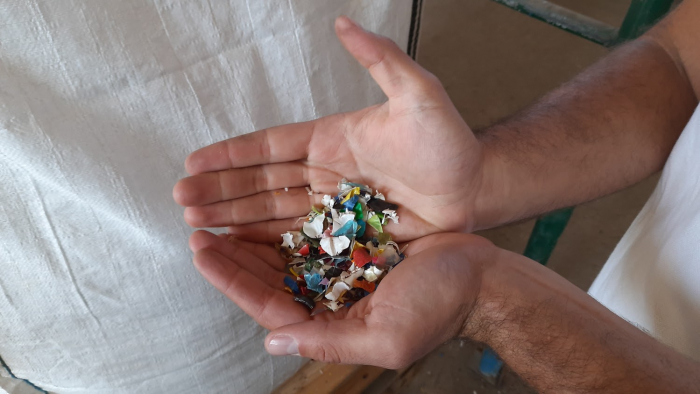 Рятівна соломинка: В Ужгороді почали переробляти пластик (ФОТО)
