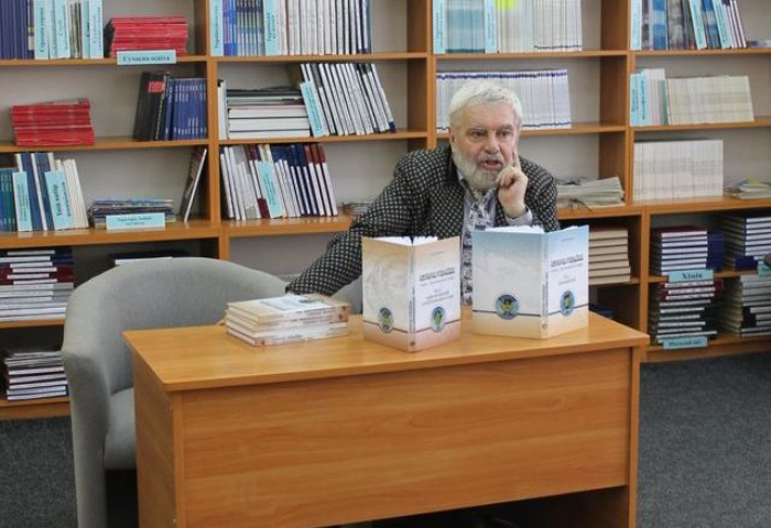 В Ужгороді професор Сергій Федака представив другий том «Історії України»