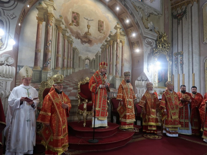 Понад 70 священників приїхали до Ужгорода привітати владику Ніла зі вступом на єпископський престол