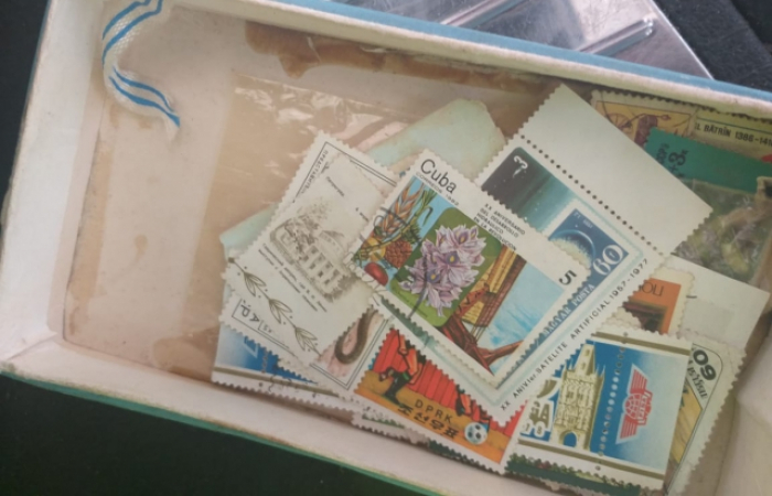 В Закарпатті на кордоні затримали українця з 3760 поштовими марками (ФОТО)