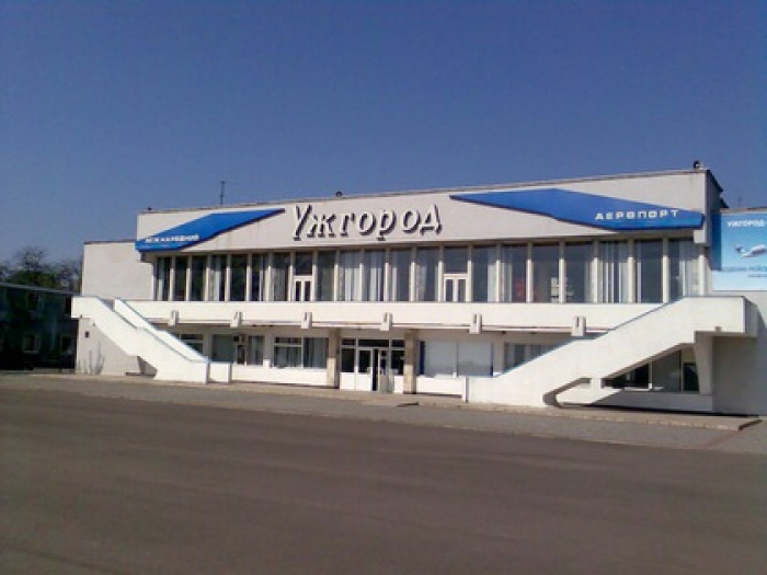 Аеропорт Ужгород має запрацювати восени - голова Закарпатської облради