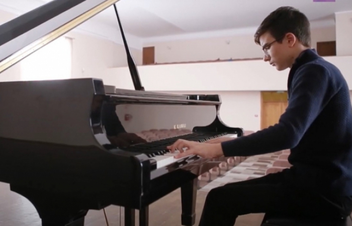Юний закарпатський піаніст здобув "срібло" на Всеукраїнському конкурсі