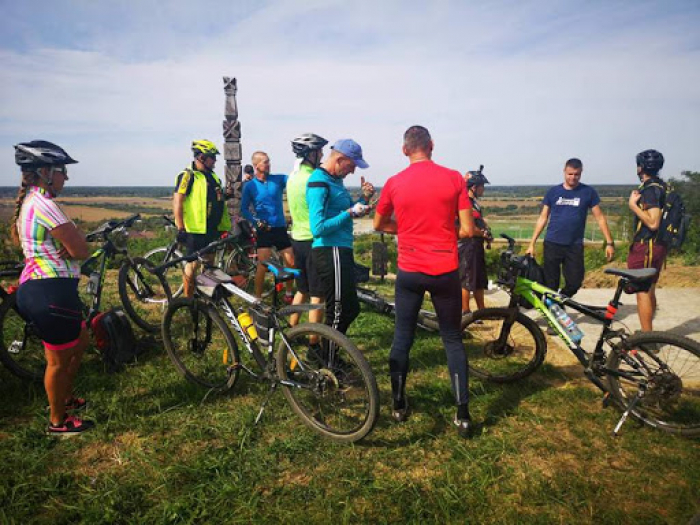 Мукачево - Дерцен: закарпатські велосипедисти випробували новий маршрут (ВІДЕО)