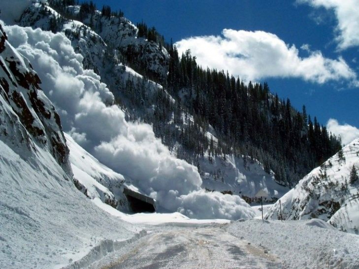У горах Закарпаття зберігається сніголавинна небезпека