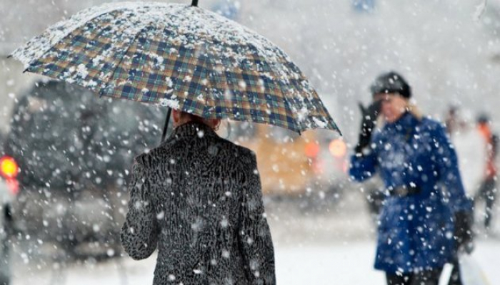 Метеорологи попереджають закарпатців про значний сніг 
