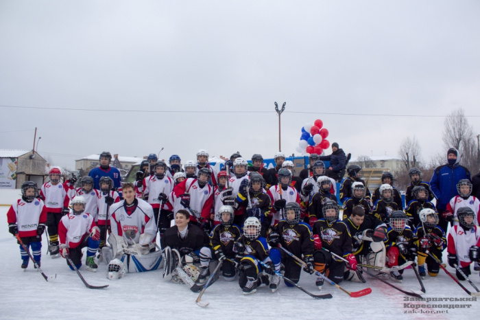 Справжнє свято дитячого хокею відбулося в Ужгороді (ФОТО)