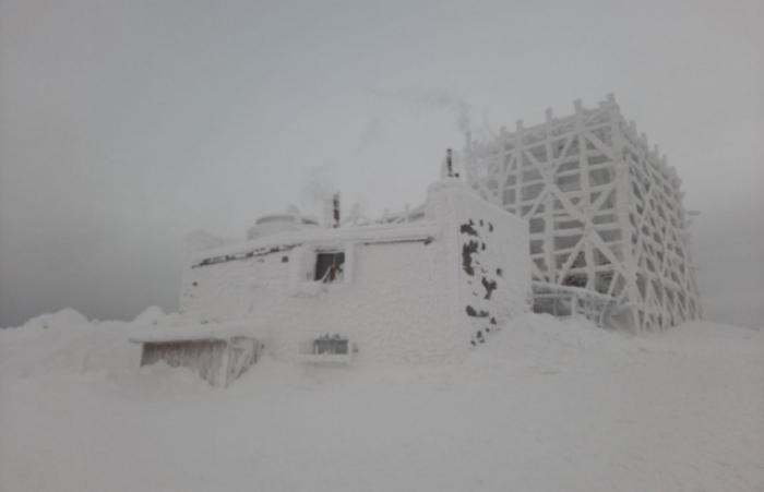 Справжня зима: на високогір'ї в Закарпатті -11 градусів морозу (ФОТОФАКТ)