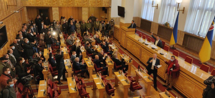 Депутати Закарпатської облради зняли з порядку денного питання реформування закладів культури й медицини