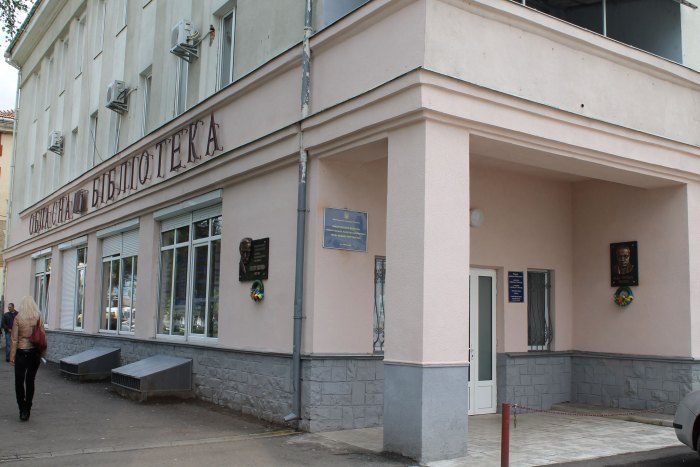 В Ужгороді депутати передали обласній бібліотеці нежитлові приміщення в оренду на 5 років