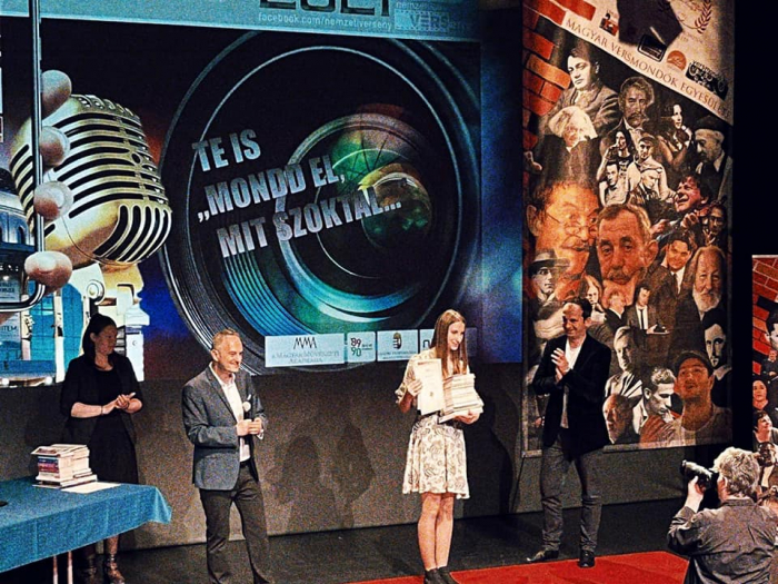 Закарпатка стала “золотим лауреатом” Національного конкурсу поезії в Угорщині (ВІДЕО)