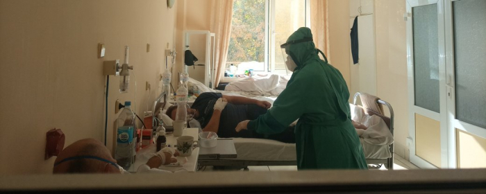 "Помаранчева" зона на Закарпатті: ліжка для хворих на COVID завантажені на 62 відсотки