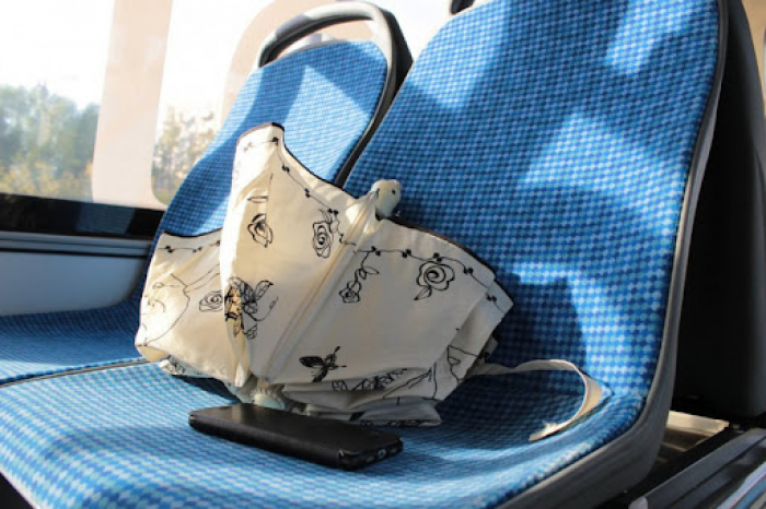 Одяг, гаманці, банківські картки: де шукати забуті в громадському транспорті Ужгорода речі