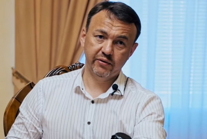 Депутати проголосували за дострокове припинення повноважень голови облради Петрова (ВІДЕО)