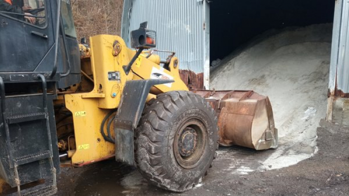 12 тонн солі підготували на Закарпатті для посипання доріг під час снігопадів