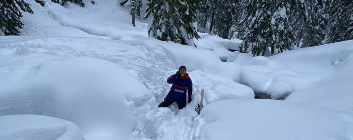 На Закарпатті рятувальники відшукали туриста з Києва, який заблукав під час катань на лижах