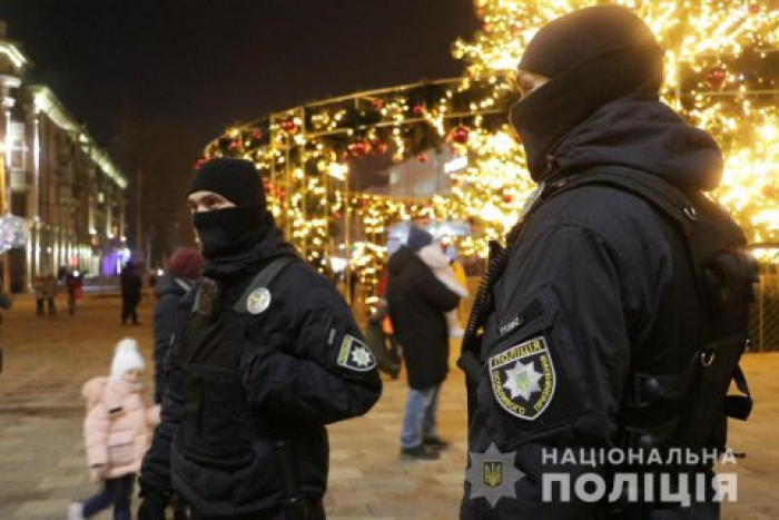 У новорічну ніч за безпекою на Закарпатті слідкуватимуть понад 300 поліцейських