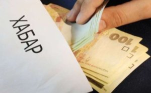 Патрульні поліцейські та ТОРівці притягнули до відповідальності двох водіїв, які пропонували їм хабаря